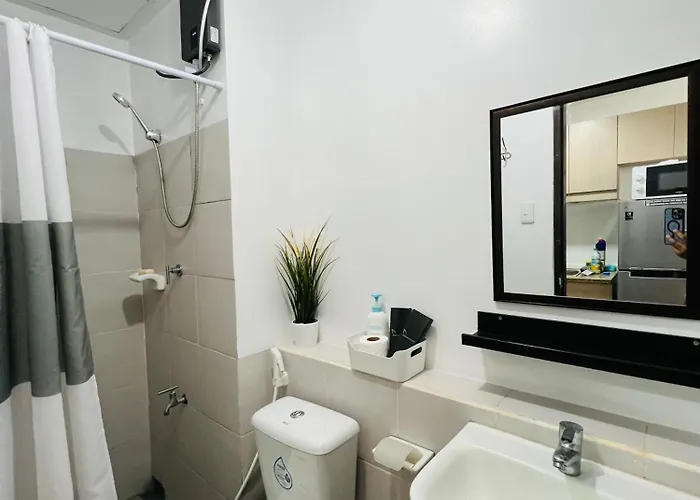 Vinia Infinity 3 Near Malls And Mrt Station * Manila